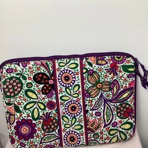 Vera Bradley "Viva La Vera " Floral Quilted Computer Case Multicolor Beautiful